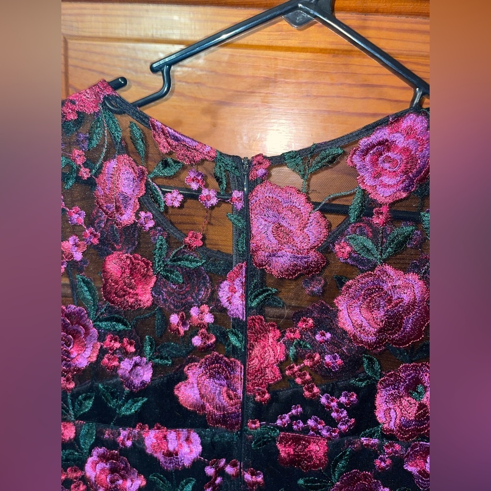 Tahari Arthur S. Levine Floral Formal Dress *make offers* - Picture 10 of 12